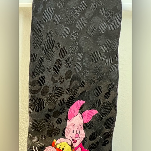 Winnie the Pooh Vintage 100% Silk Tie Disney Store Made tigger eeyore Black - Picture 3 of 6